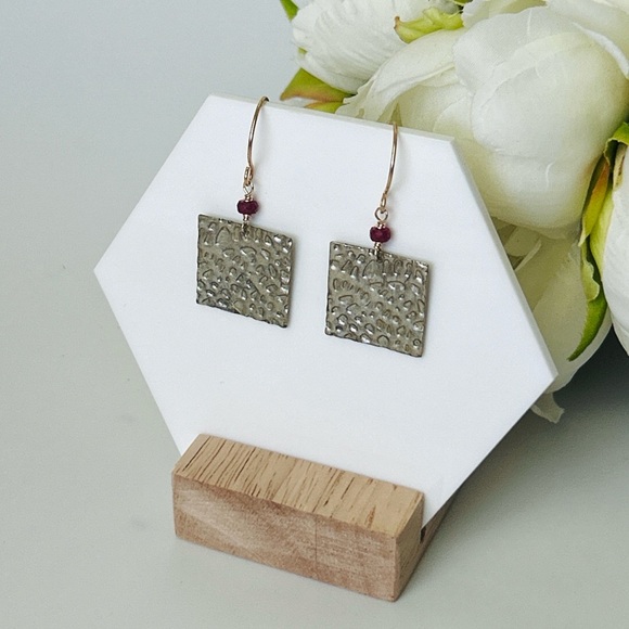 Silver Corals Ruby Gemstone Textured Earrings - Picture 1 of 3